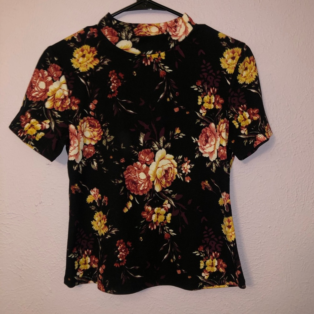 Mock-Neck Ribbed Top M